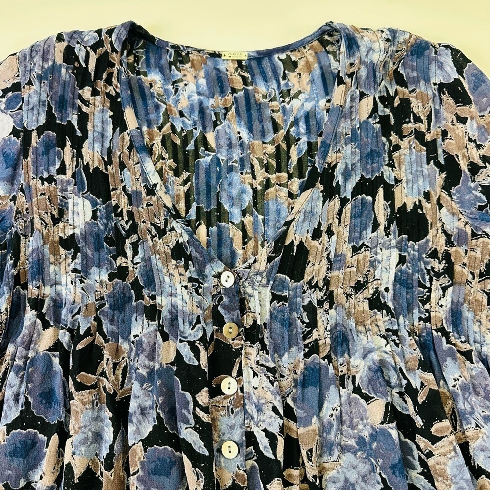 Chan Luu blue floral blouse XS long sleeve pintuck V-neck long sleeve Boho - Picture 8 of 13